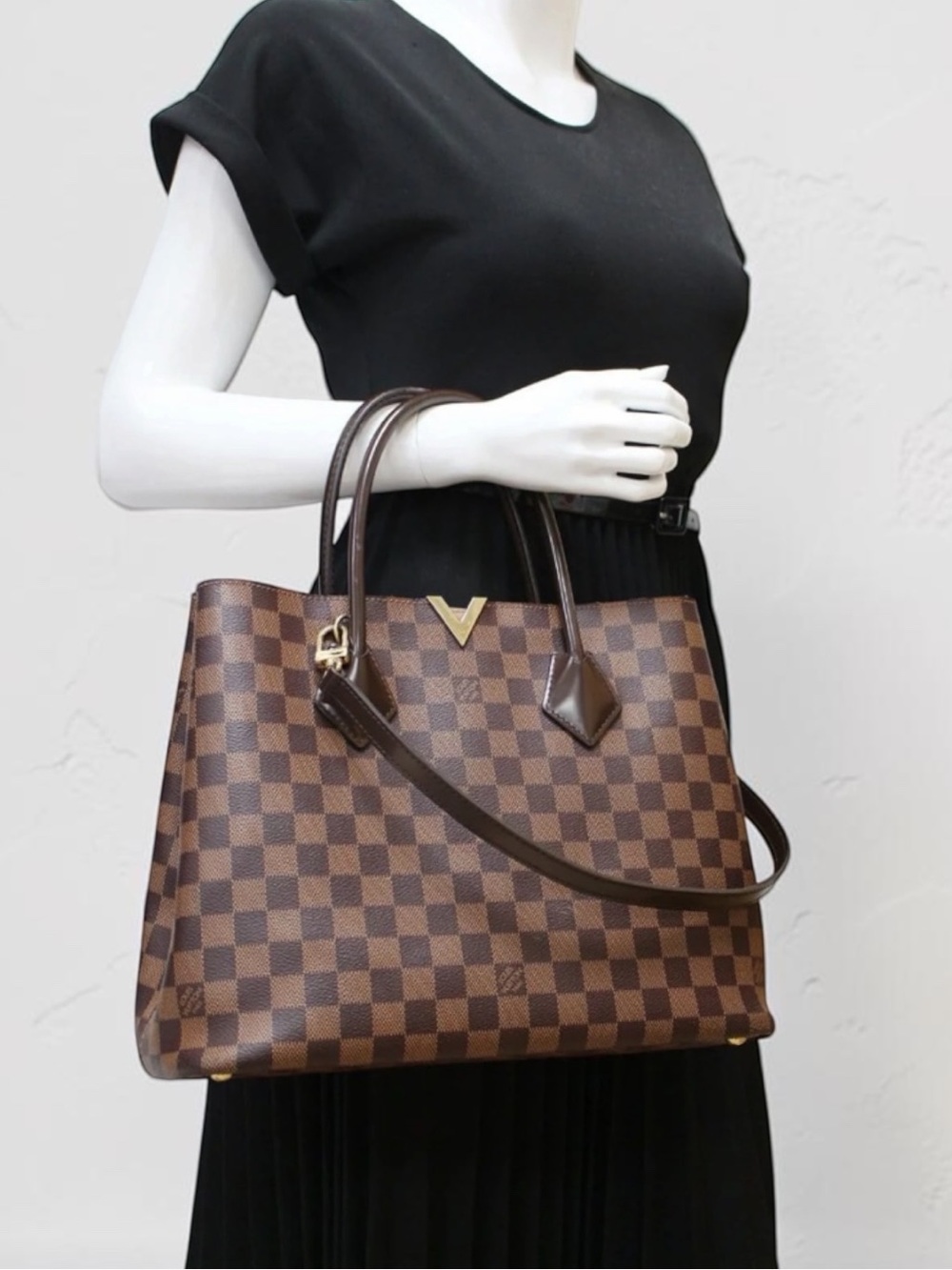 Louis Vuitton Kensington Damier Ebene Tote - Picture 8 of 10